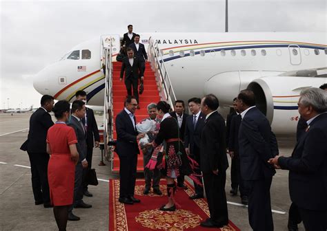 Photo Gallery Pm Anwar Arrives In People S Republic Of China For