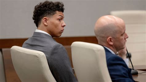 Jackson Mahomes back in court on sexual battery charges