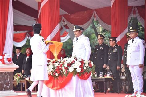 Wabup Sidoarjo Jadi Irup Penurunan Bendera Merah Putih Blok A