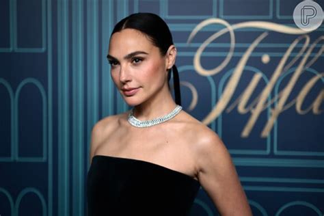 De Mulher Maravilha para Rainha Má da Branca de Neve Gal Gadot tem