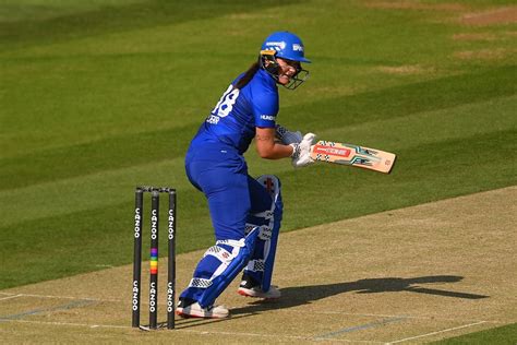 Amelia Kerr guides one behind square | ESPNcricinfo.com