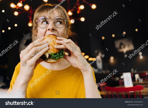 334882 Burger Eated Images Stock Photos And Vectors Shutterstock