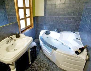 Hoteles Con Jacuzzi En La Habitaci N Vitoria Quenosvamos