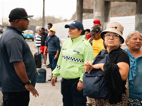 Usuarios De Buses Urbanos Empiezan A Movilizarse Desde Ceibos Norte Por