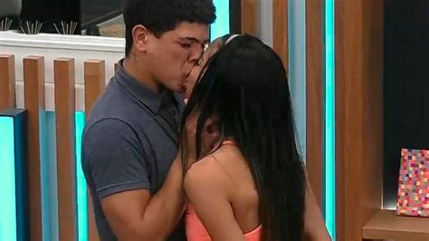 Gran Hermano 2022 Thiago Ganó La Prueba Del Líder Y Recibió Un Beso De