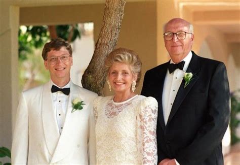 Bill Gates Height, Weight, Age, Affairs, Wife, Biography & More » StarsUnfolded