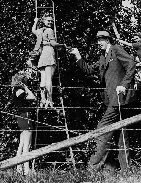 Robert Wadlow The Tallest Man In History Seen Through Stunning