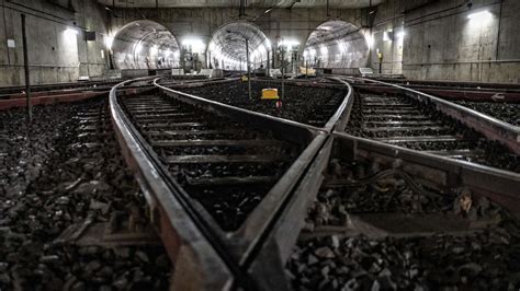 Frankfurt Pünktlich zum Schulbeginn Ende der U Bahn Sperrung