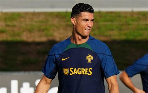 World Cup Ronaldo Trains With Portugal For First Time In Qatar To