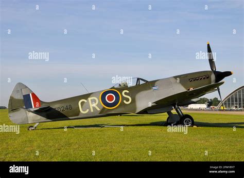 Supermarine Spitfire Mk Xvi Hi Res Stock Photography And Images Alamy