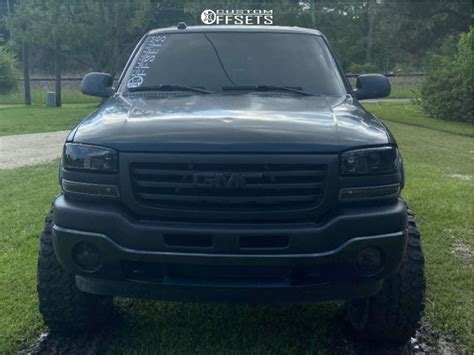 2005 GMC Sierra 1500 With 20x12 44 Hardrock Crusher And 35 12 5R20