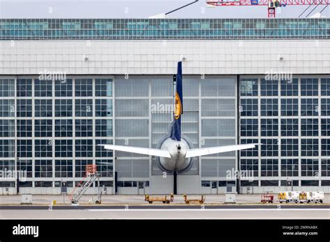 Streik Der Flugbegleiter Gewerkschaft Ufo Am Flughafen M Nchen W Hrend