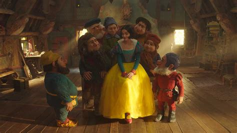 Biancaneve Rilasciato Il Primo Trailer Del Live Action Disney Con