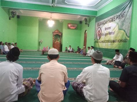 Pengajian Mujahadah Rutin Kamis Paing DiDusun Corongan Di Masjid Al