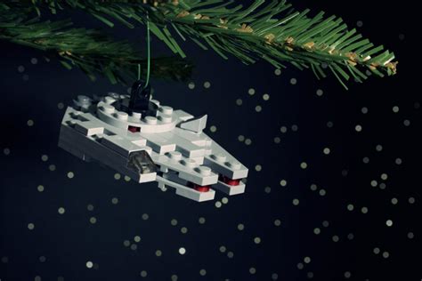 How to Build Star Wars Christmas Tree Ornaments Out of LEGOs ...