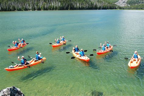 Paddle: Kayak or Canoe in Bend Oregon | Wanderlust Tours - Wanderlust Tours