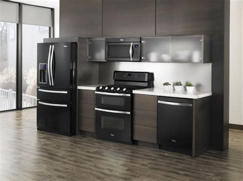 Stylish Kitchen Ideas With Black Appliances