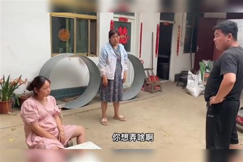 怀孕儿媳妇生气婆婆中饭煮方便面吃！当场把碗掀翻，老公直接将媳妇赶出门中饭老公儿媳妇