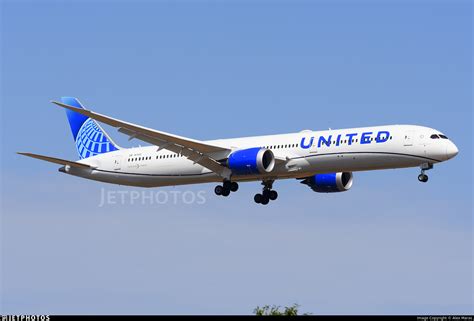 N17015 Boeing 787 10 Dreamliner United Airlines Alex Maras