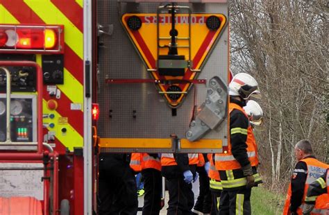 Is Re Un Jeune Homme De Ans Meurt Dans Un Dramatique Accident De