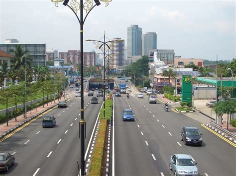 Living in Johor Bahru, Malaysia: Tips for Moving and Visiting 2025