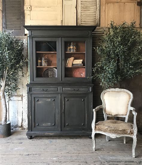 Annie Sloan Stockist Louisa Grace Interiors Painted This Dresser With Chalk Paint® In Graphite