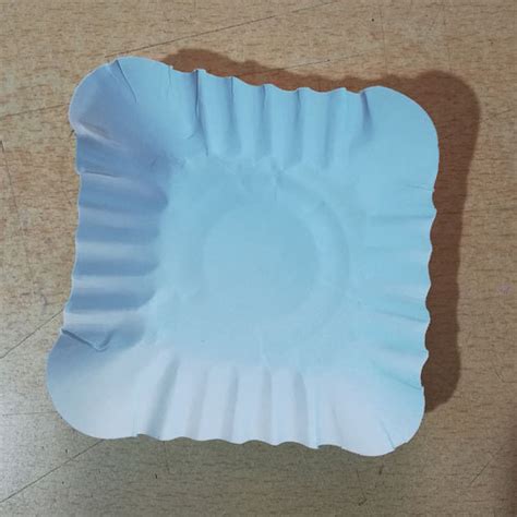 Square Shape White Disposable Paper Plate Application For Dinner