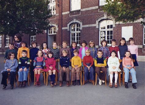 Photo De Classe CM1 De 1977 ECOLE VOLTAIRE Copains D Avant