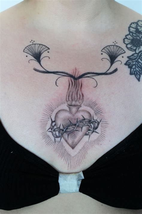 Sacred Heart Chest Piece Tattoo In 2023 Chest Piece Tattoos Sacred