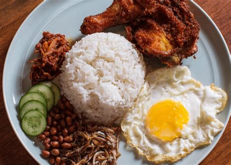 nasi lemak  singapore top  picks honeycombers