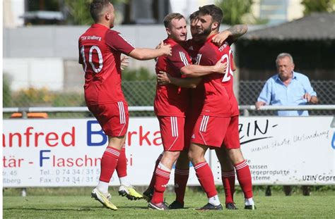 Zollernclubs In Der Landesliga Der Tsv Stra Berg Gr T Von Oben