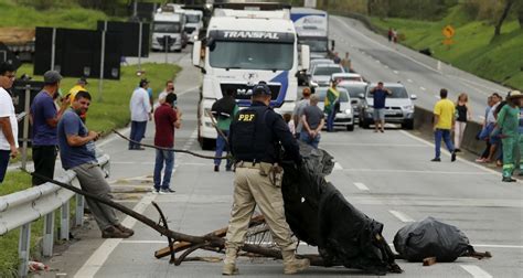 Pernambuco Mato Grosso E Rondônia Têm Rodovias Federais Bloqueadas