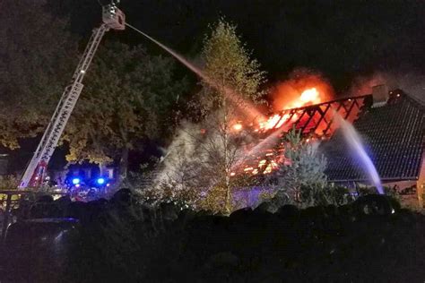 Feuerwehr Rettet Zwei Menschen Aus Brennendem Wohnhaus Ostfriesen Zeitung