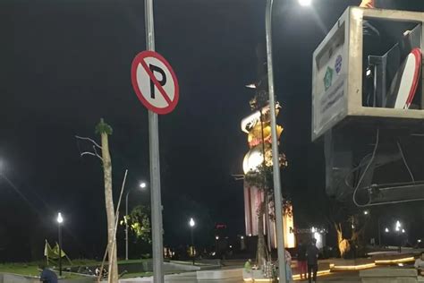 Alun Alun Sidoarjo Bebas Parkir Sembarangan Dishub Pasang Rambu Ini