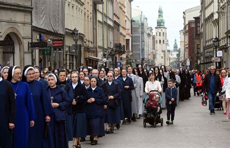 Sacrum profanum centralna procesja Bożego Ciała w Krakowie AD 2023