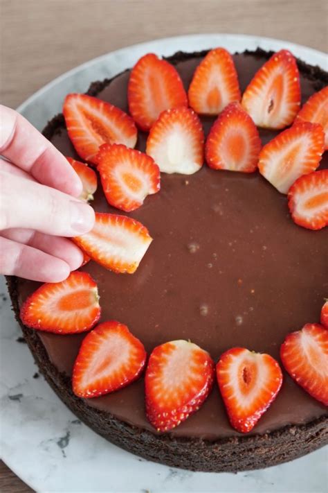 Torta De Morango E Chocolate Flamboesa