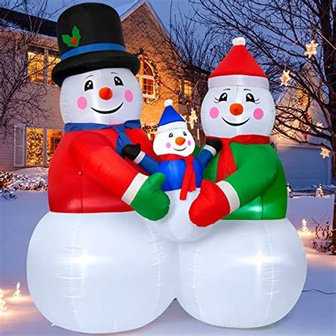 15 Best Christmas Inflatables For Your Yard 2022