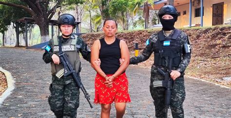 Capturan A Pandillera Salvadoreña Acusada En Su País De Terrorismo Y Extorsión Extra Digital