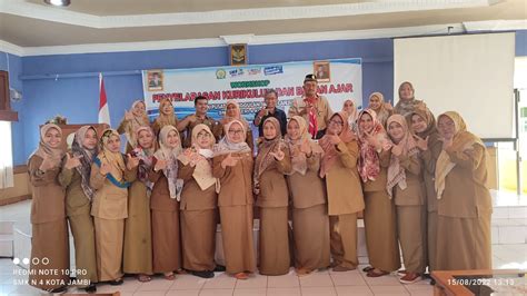 Workshop Penyelarasan Kurikulum Dan Bahan Ajar SMK NEGERI 4 KOTA JAMBI