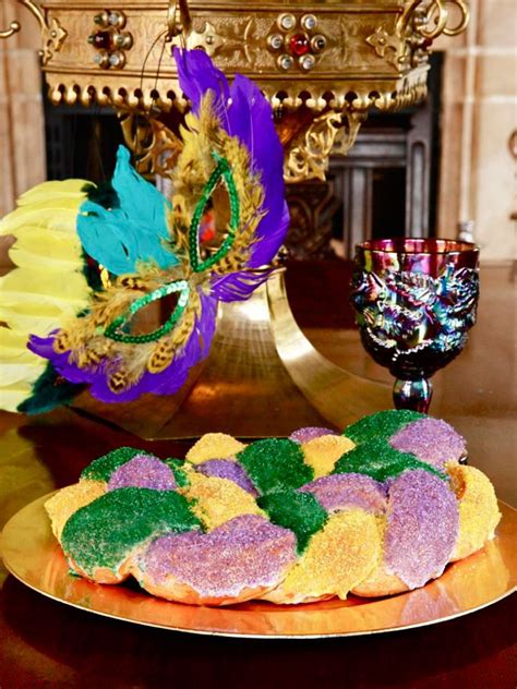 A Traditional Recipe And History For King Cake From Food Historian Gil