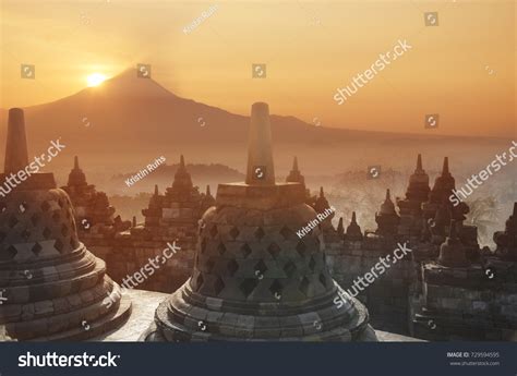 Indonesian Monument Images Stock Photos Vectors Shutterstock