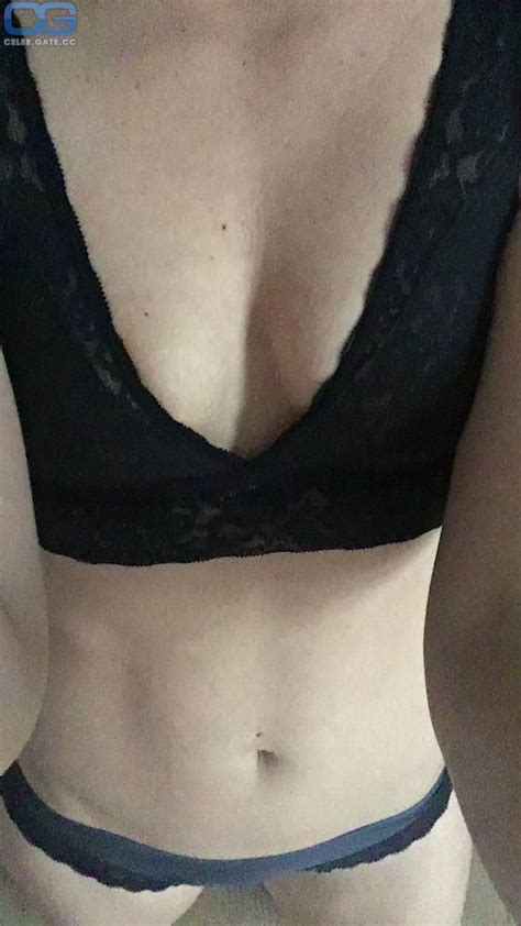 Claire Hutchings Nude Pictures Onlyfans Leaks Playboy Photos Sex Scene Uncensored