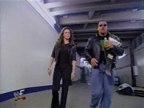 Triple H & Stephanie McMahon - Triple H and Stephanie Mcmahon Photo ...