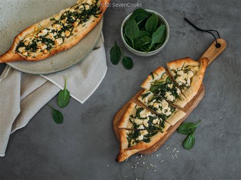 Pide mit Spinat und Käse von SevenCooks