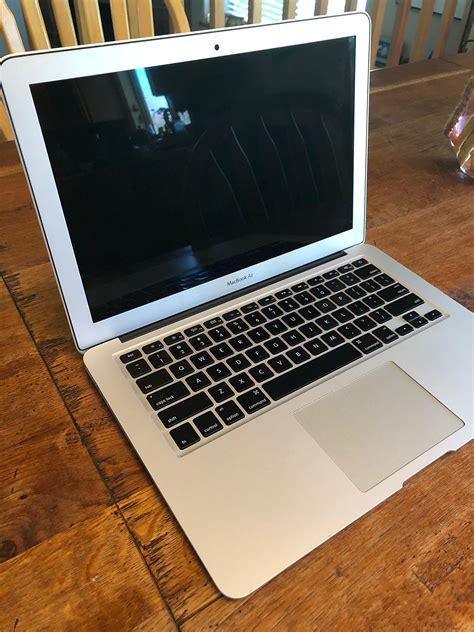 Apple Macbook Air Early