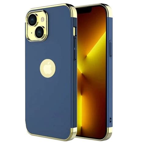 Etui Do Iphone Eleganckie Cienkie Ze Zdobieniami I Widocznym Logo