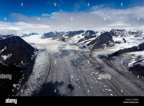 Glacial valleys hi-res stock photography and images - Alamy