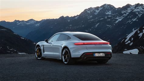 Por qué el Porsche Taycan se apellida Turbo y Turbo S