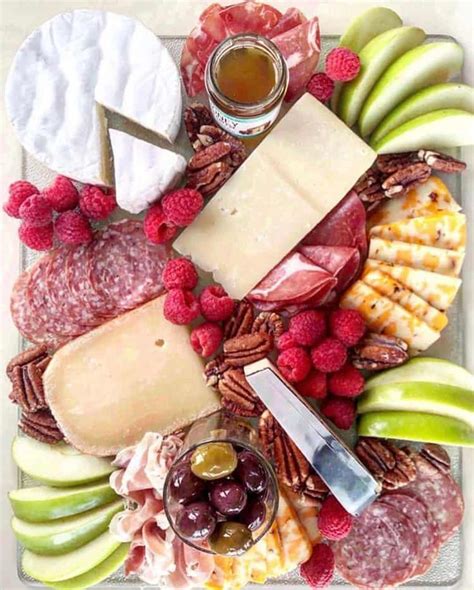 How To Make A Cheese Platter Off The Eaten Path Easy Appetizer