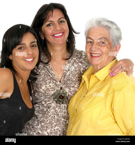 Tres Generaciones De Una Familia Abuela Madre De Y Su Hija De